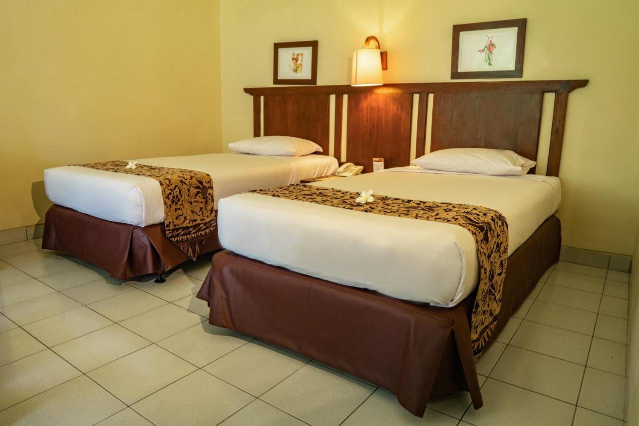 Besakih Beach Hotel Sanur  Exterior photo