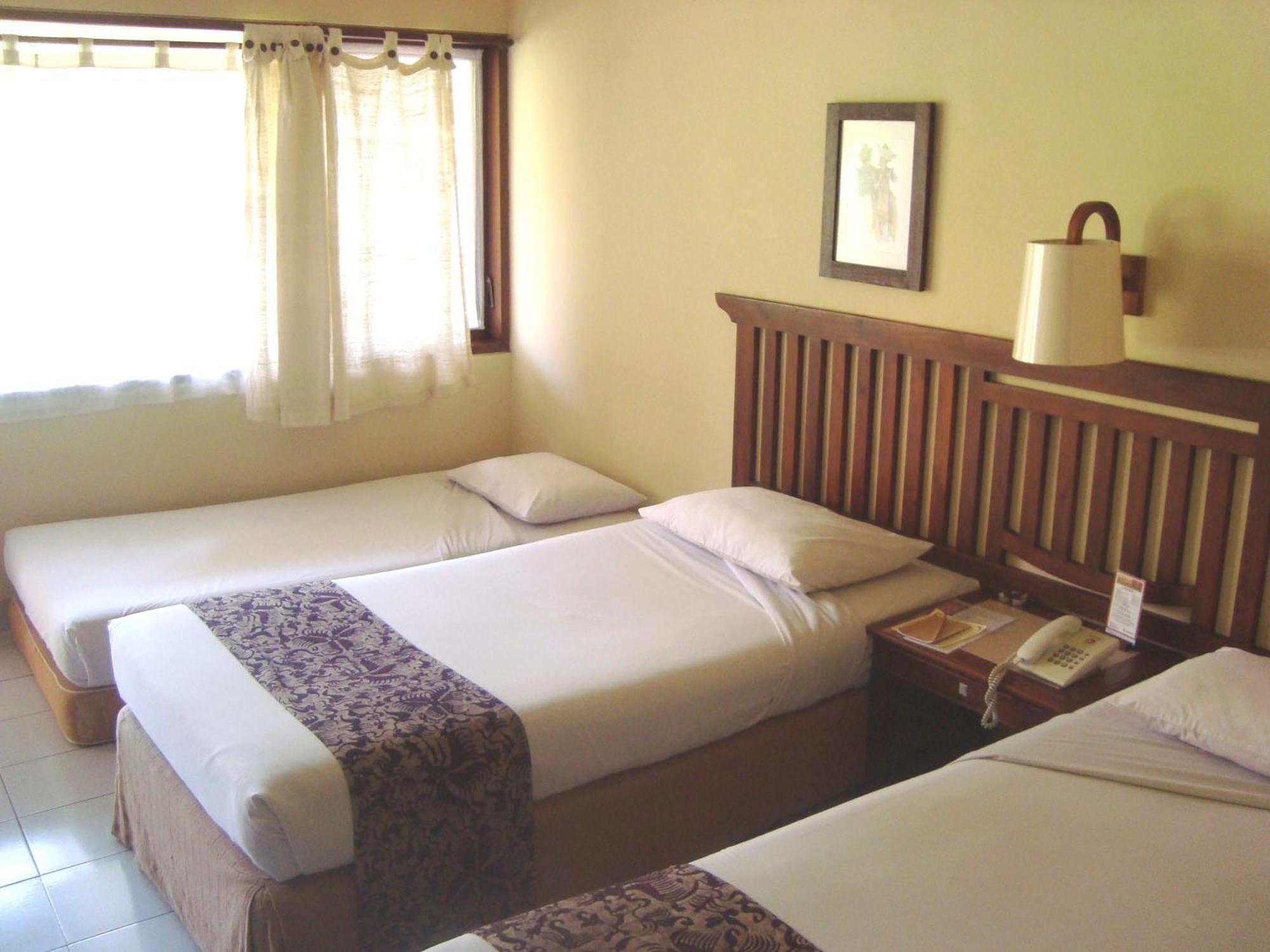 Besakih Beach Hotel Sanur  Room photo