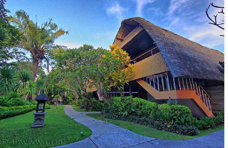 Besakih Beach Hotel Sanur  Exterior photo