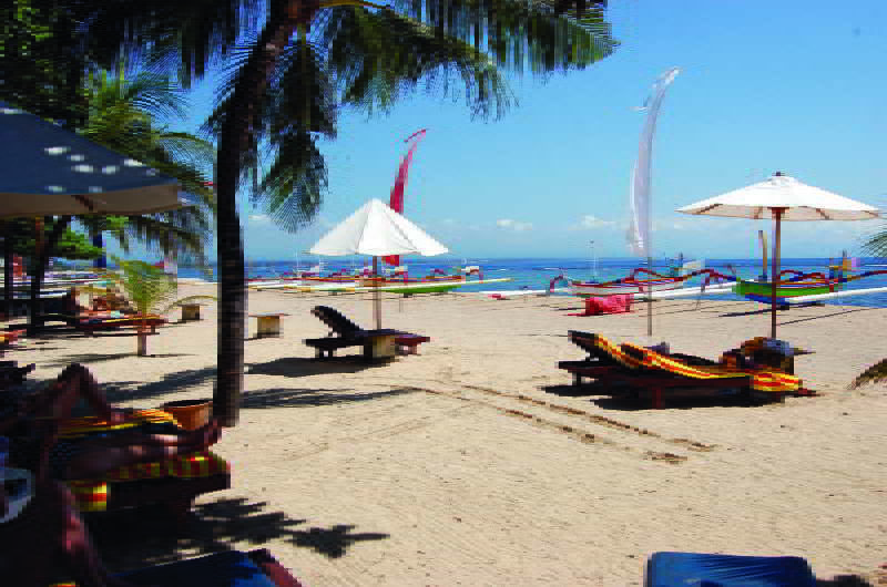 Besakih Beach Hotel Sanur  Exterior photo