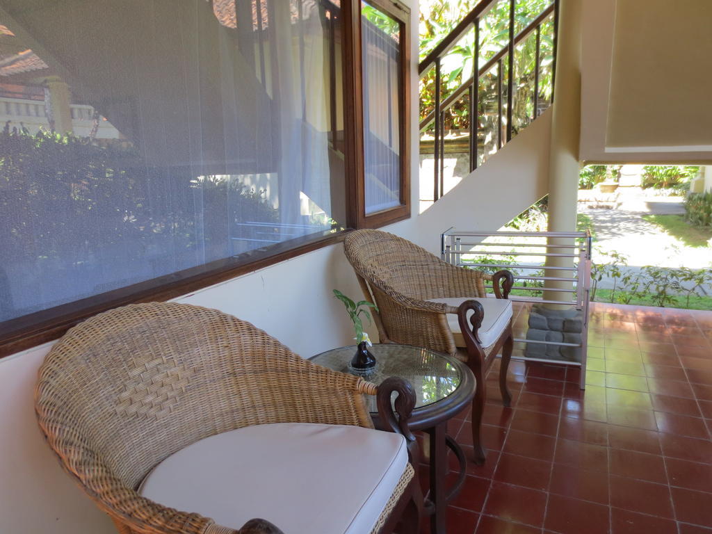 Besakih Beach Hotel Sanur  Exterior photo